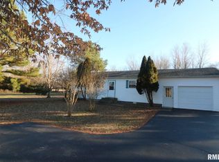 6423 E Grand Rd, Carterville, IL 62918