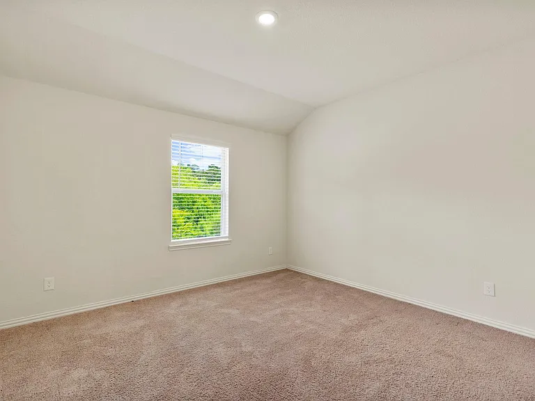 216 N Lynx Trl — Photo 23