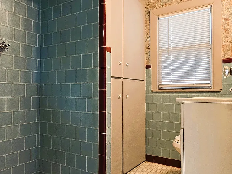 240 Masterpiece Rd — Photo 10