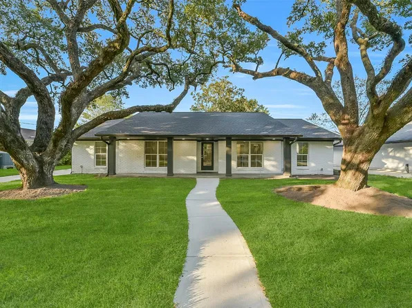 5318 Queensloch Dr, Houston, TX 77096
