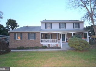 28 N Edgewater Ave, Yardley, PA 19067
