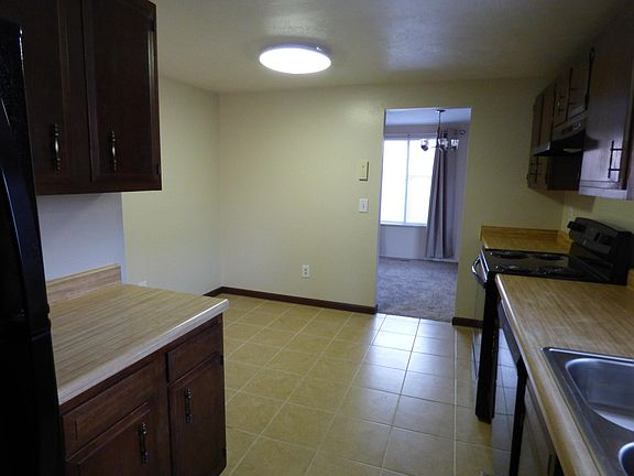 kitchen with breakfast nook
