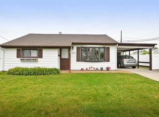 4202 Hicksville Rd, Bethpage, NY 11714