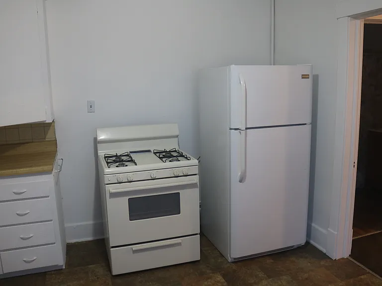 716 E 4th Ave #6 — Photo 14