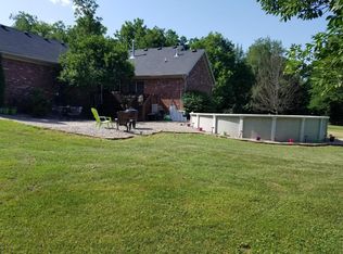 5613 Indian Rock Rd, Louisville, KY 40219