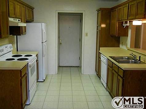 5th image of 4525 Halyard Ct