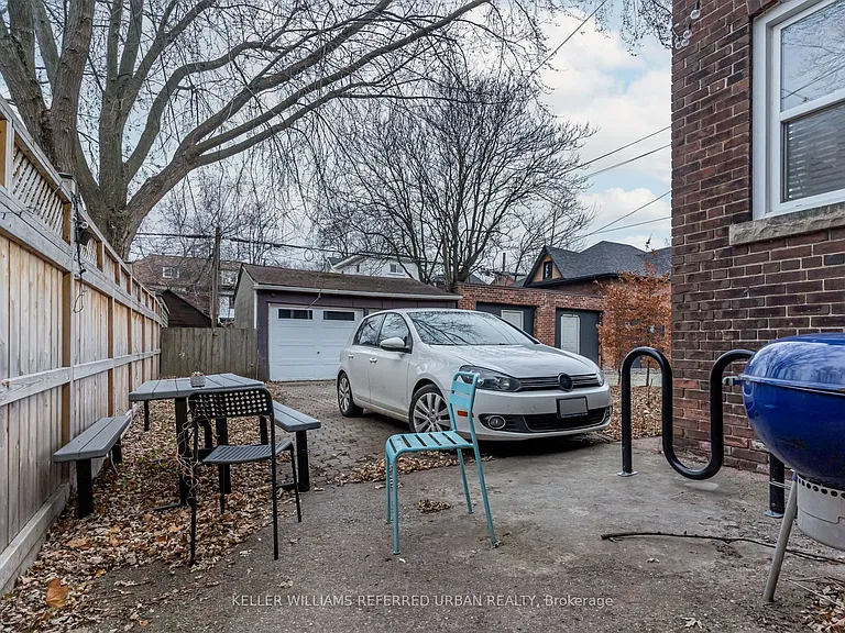 222 Rusholme Rd #UPPER — Photo 34