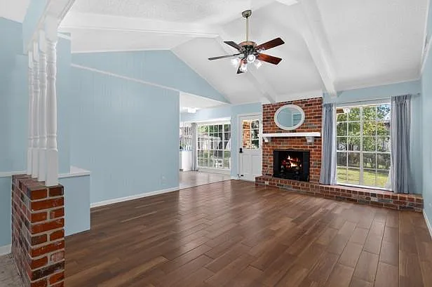 4 bed, 2.0 bath, 1824 sqft, $2,950 — Photo 3
