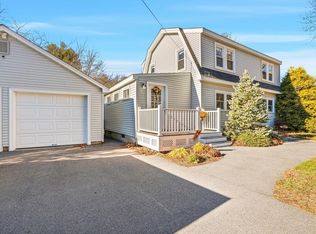 49 Grove St, Upton, MA 01568