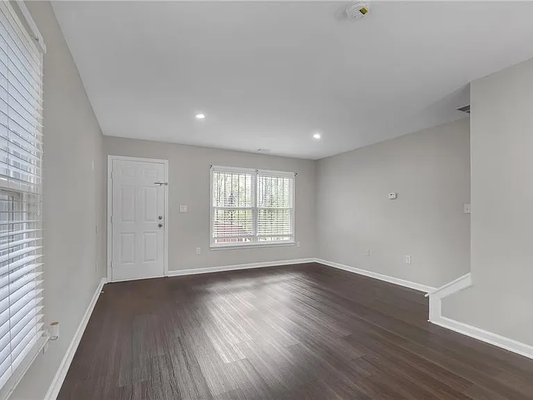 1948 Detroit Ave NW #B — Photo 8