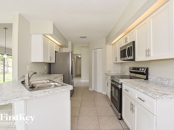 5th image of 337 Cortez Ct