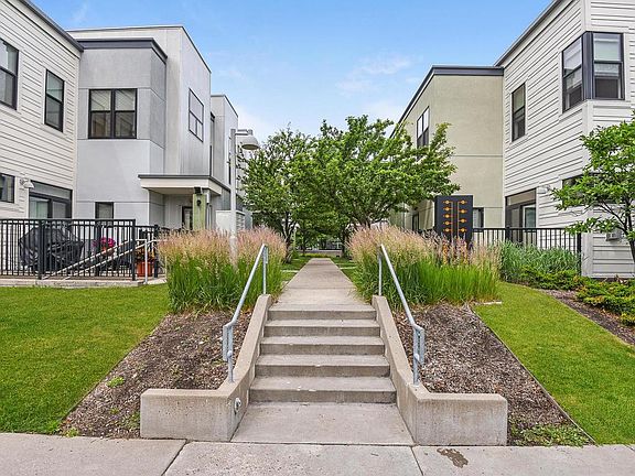 3rd image of 2828 Aldrich Ave S #108