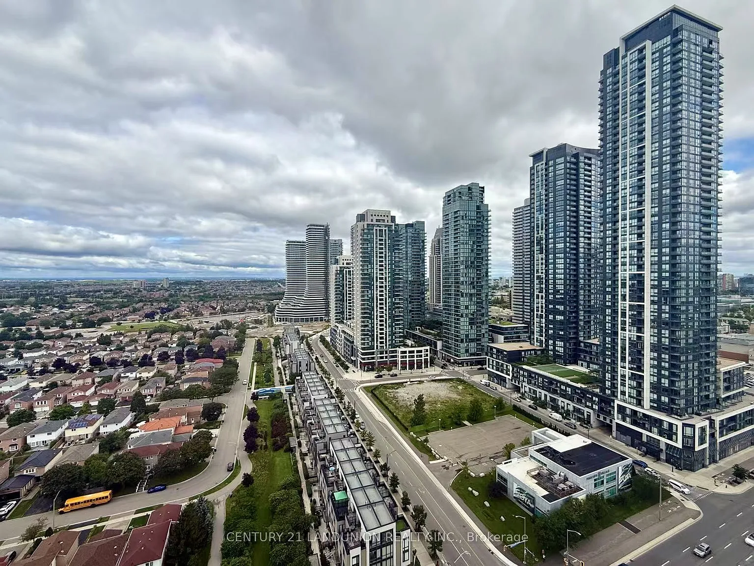2 bed, $2,350 — Photo 2