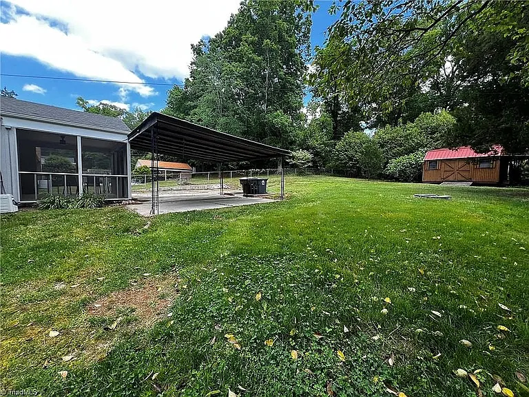 4506 Starmount Dr — Photo 13