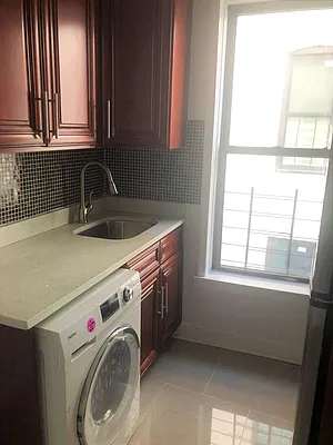 Rented by Clove Realty LLC | media 2