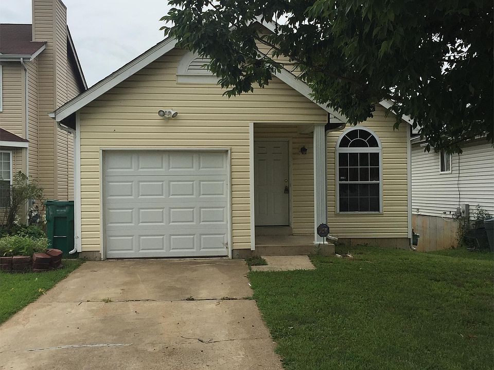 1st image of 12046 Victorian Village Ct