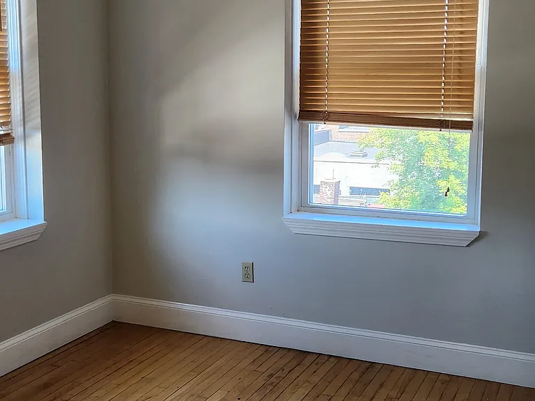 7 Farrington Ave #5 — Photo 13