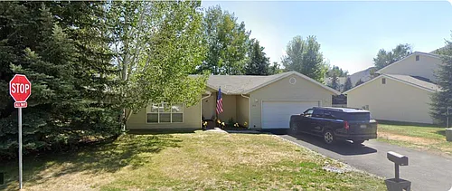 1010 Sunrise Dr Photo 1