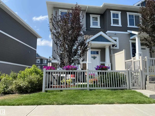 1140 Chappelle Blvd SW #14, Edmonton, AB T6W 2Z3