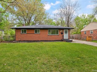 26027 Ross St, Inkster, MI 48141