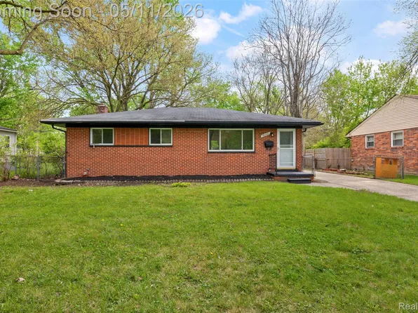 26027 Ross St, Inkster, MI 48141