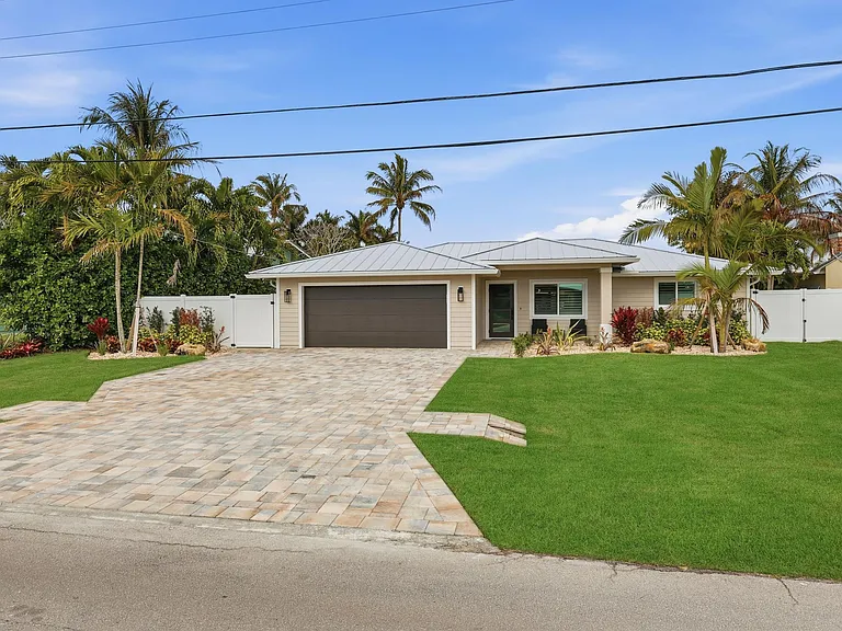 SW Seahawk Way — Photo 12