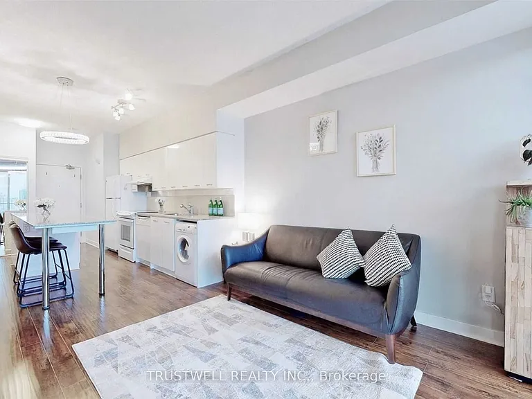 33 Singer Ct #2808 — Photo 8