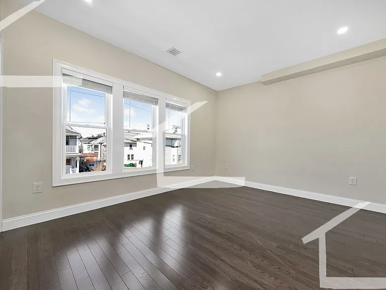 43 Wright Ave #2A — Photo 40