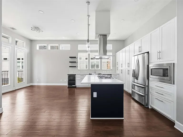 708 Schwartz St — Photo 13