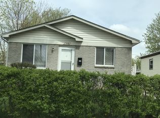 27076 Ridgewood St, Roseville, MI 48066