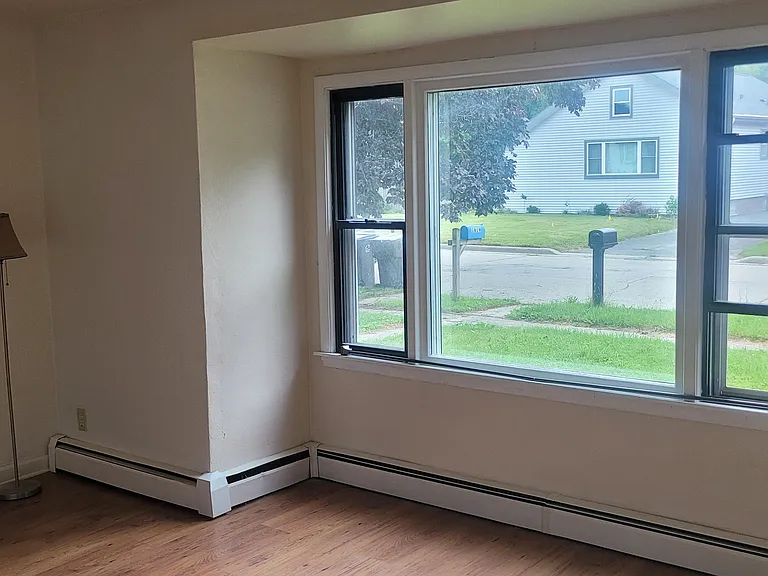 1613 Richard Ave — Photo 6