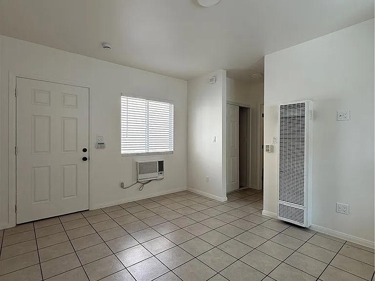 1623 Sherman Pl #7 — Photo 2