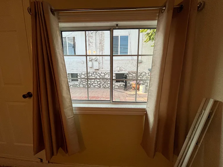 708 W Missouri Ave #B — Photo 10