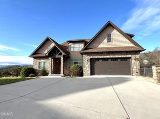 614 Watercrest Ln, Dandridge, TN 37725