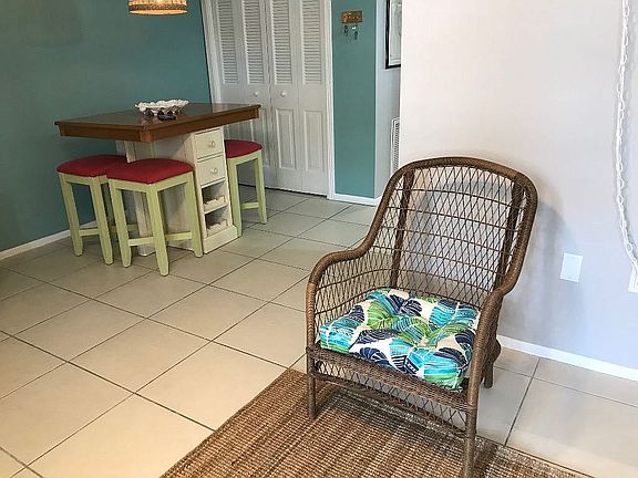 4th image of 26 Quails Run Blvd Unit 2