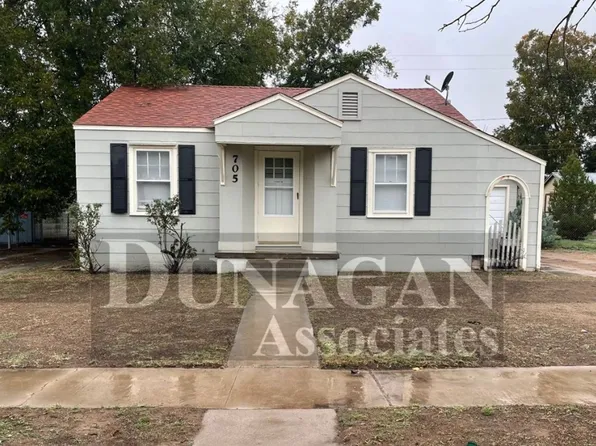 705 N Elm St, Carlsbad, NM 88220