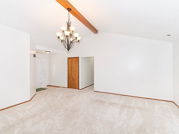 5th image of 1503 Knoll Crest Dr