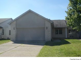 3116 Red Oak Ln, Springfield, IL 62712