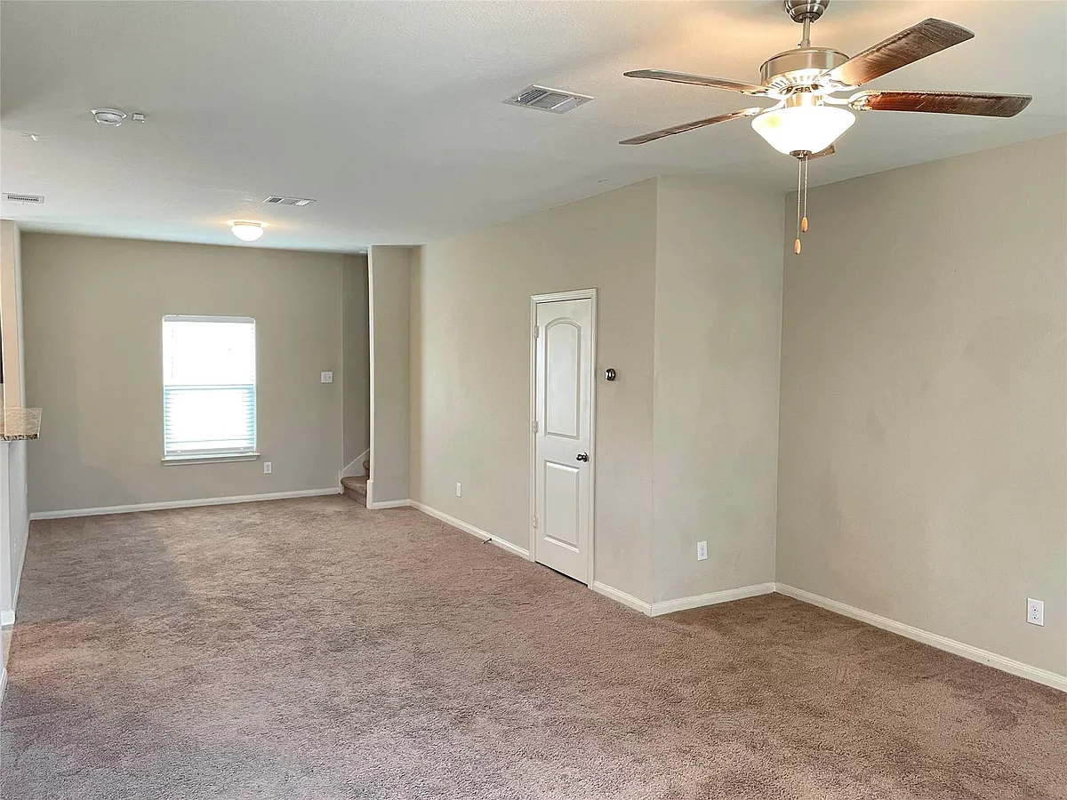 Building Photo - 1579 Violet Ln