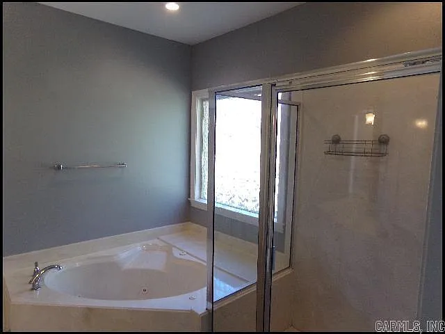 209 Chalamont Ln — Photo 16