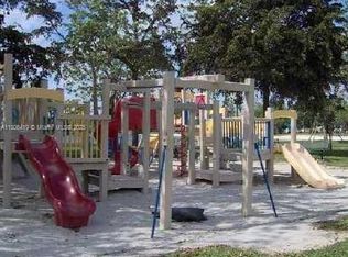 18965 NW 62nd Ave APT 202, Hialeah, FL 33015