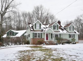 42 Millbrook Rd, New Vernon, NJ 07976