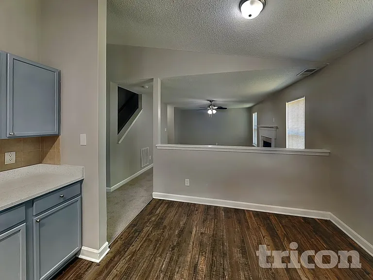 7117 Red Bud Cir — Photo 4