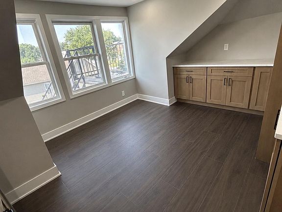 4th image of 122 Burmont Rd #4