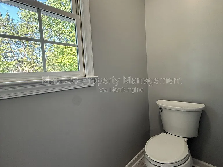 10500 Westfield Ln — Photo 28