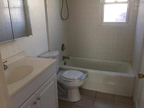5th image of 3610 S Centinela Ave