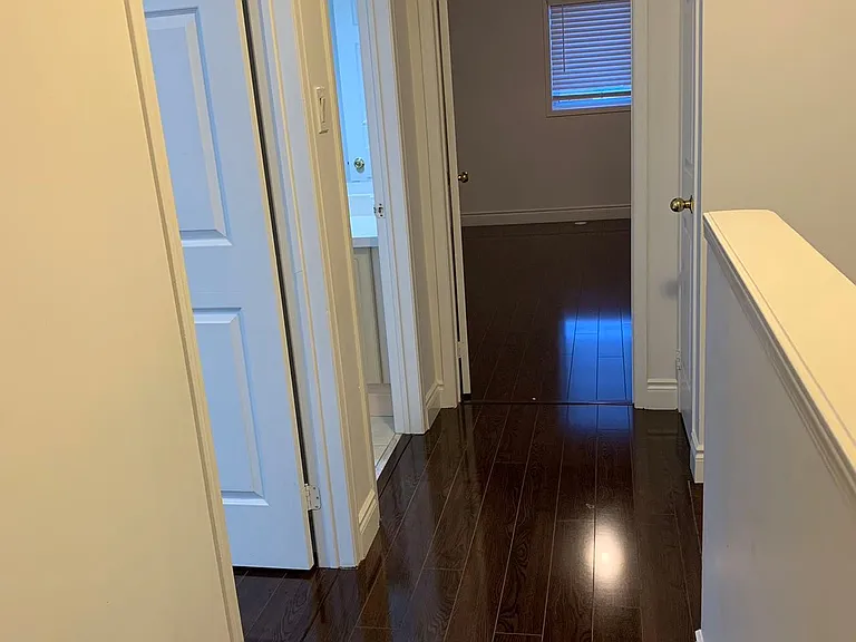 106 Burgess Cres — Photo 12