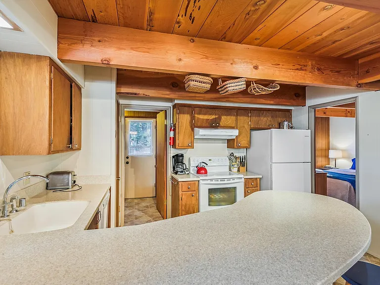325 Snowbird Loop — Photo 17