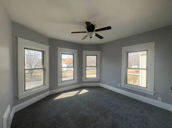 2415 Farnam Street, 2415 Farnam St, Davenport, IA 52803