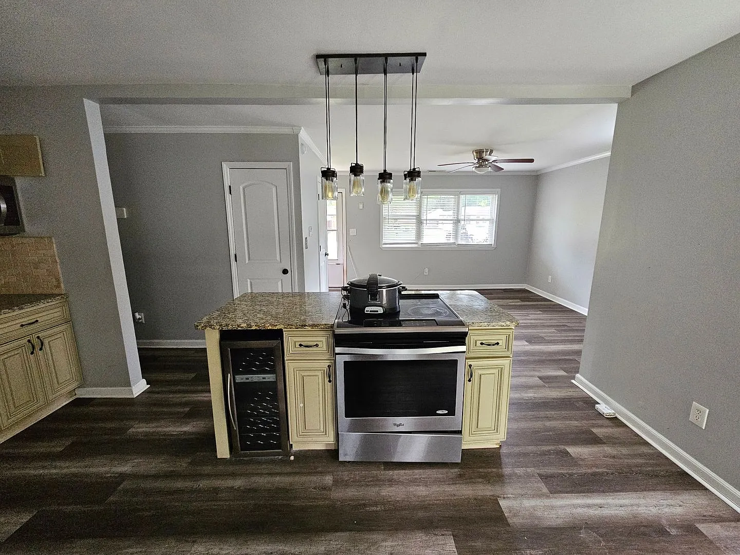 Gorgeous Home In Jacksonville! — Photo 4